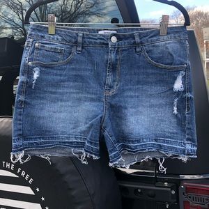 Kensie medium wash midi denim shorts